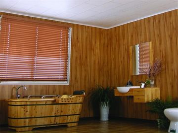 Drewniane laminowane dekoracyjne panele sufitowe, pokrycia ścienne z PVC do recyklingu 250 * 8mm